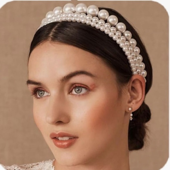 Pearl Headband With Gold and Rhinestone Accents NWOT! - Picture 1 of 3